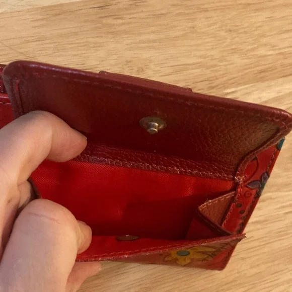 M M Kane Red Floral Wallet - Picture 6 of 7